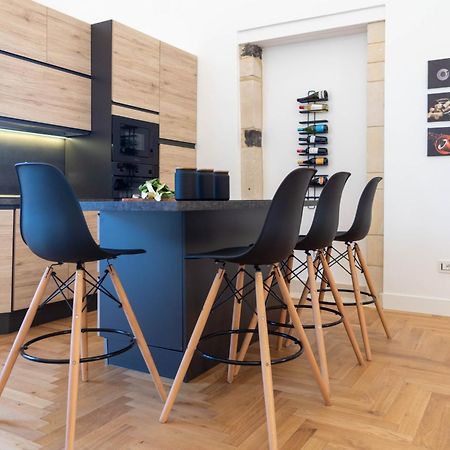 Residenza Dumah - Elegante Dimora In Centro Leilighet Syracuse Eksteriør bilde