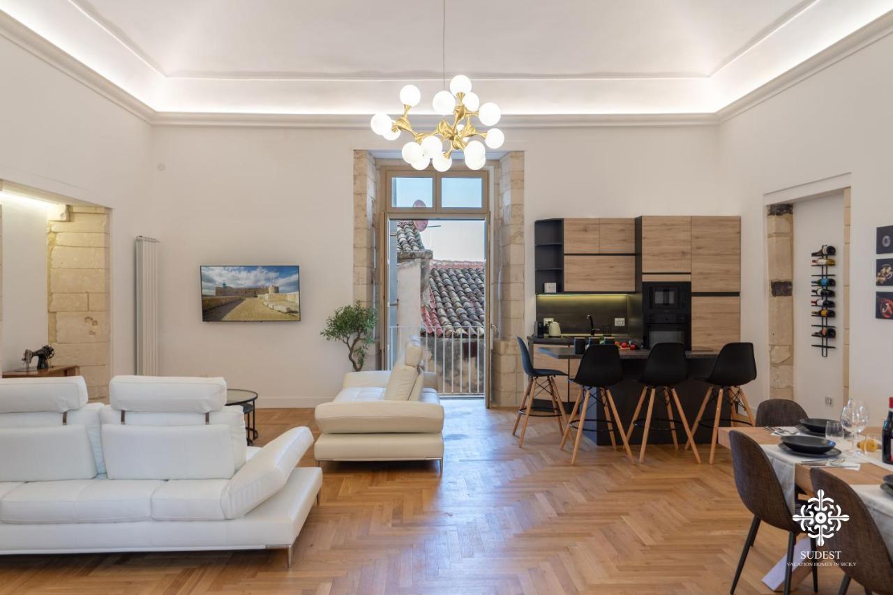 Residenza Dumah - Elegante Dimora In Centro Leilighet Syracuse Eksteriør bilde